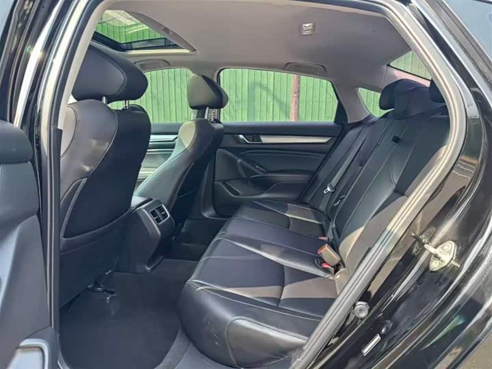 Zdjęcie 4 - Honda Accord