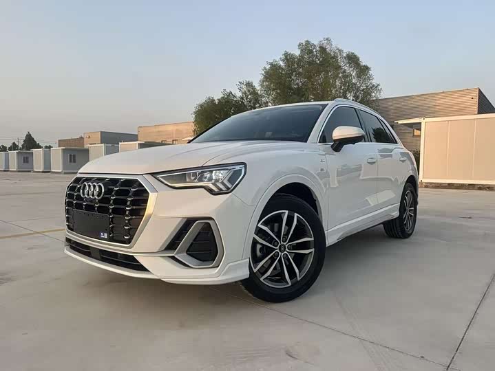 Zdjęcie 1 - Audi Q3