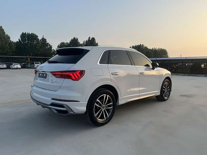 Zdjęcie 5 - Audi Q3