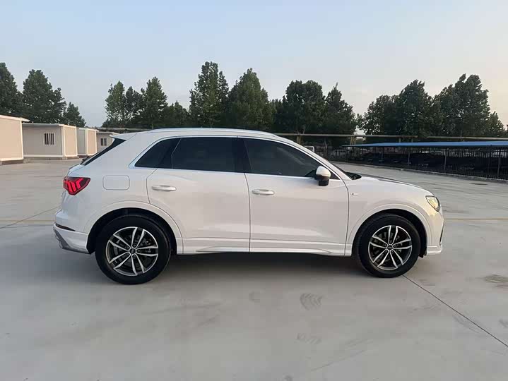 Zdjęcie 7 - Audi Q3