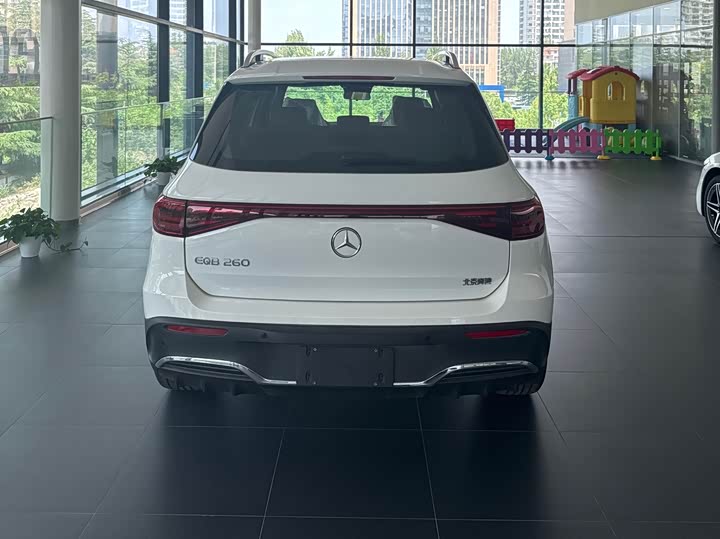 2025 Mercedes-Benz EQB