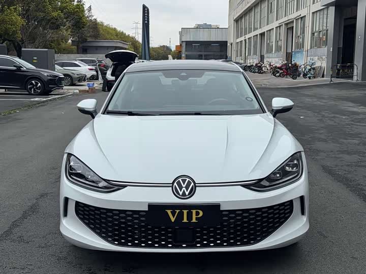 Фото 2 - Volkswagen Lamando L