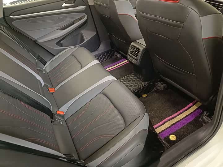 Фото 8 - Volkswagen Lamando L