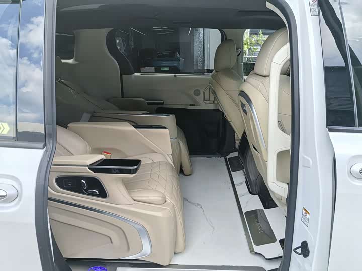 Фото 6 - Toyota Sienna