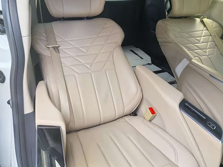 Фото 8 - Toyota Sienna