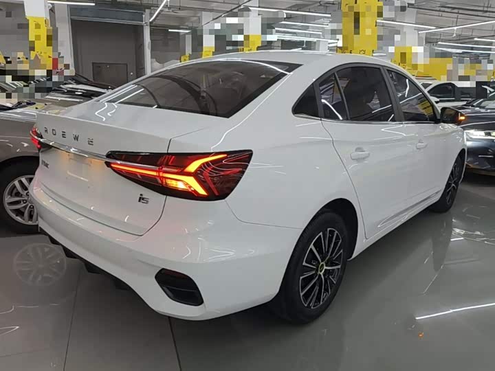 Фото 7 - Roewe i5