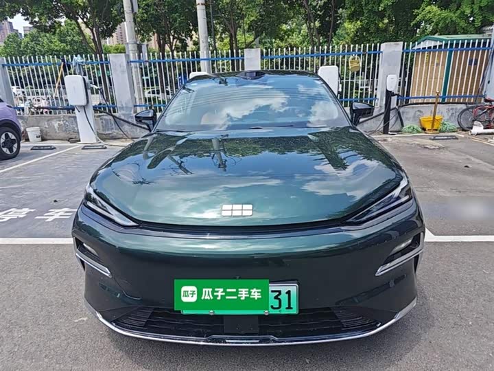 Geely Galaxy Starshine 8 EM-i 2025 2025款 130km EM-P 星舰版