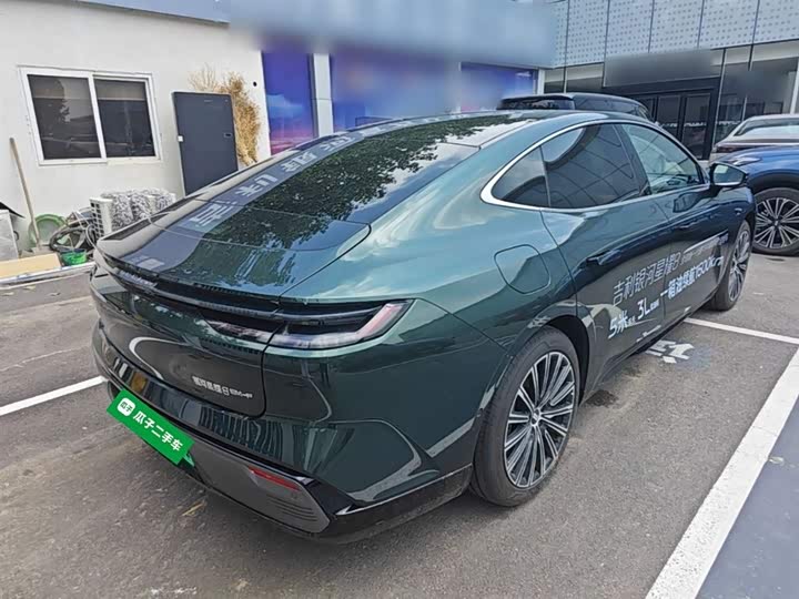 Geely Galaxy Starshine 8 EM-i 2025 2025款 130km EM-P 星舰版