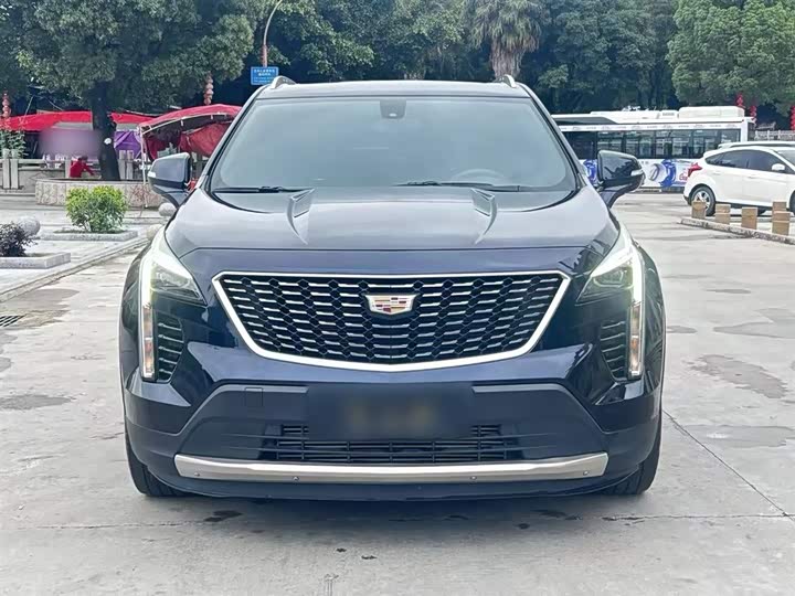 Фото 8 - Cadillac XT4