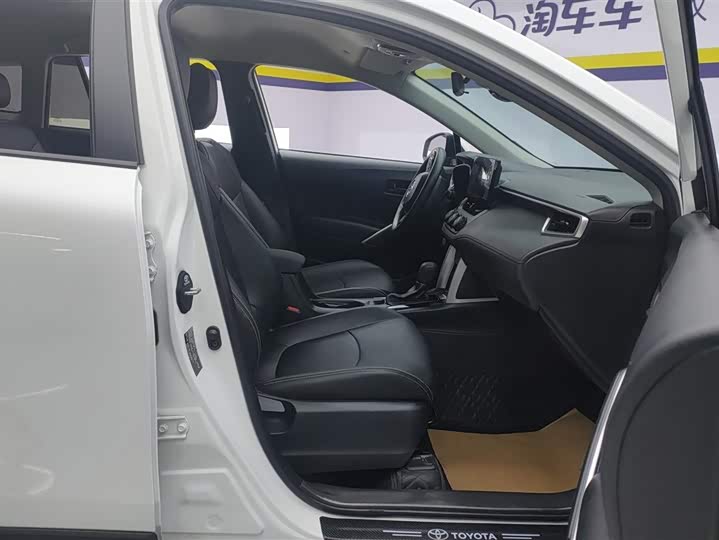 Фото 8 - Toyota Corolla Cross