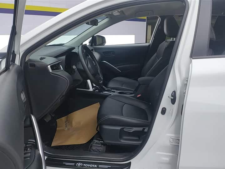 Фото 9 - Toyota Corolla Cross