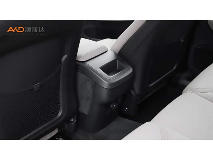 Volvo XC60 2026 2026款 B5 四驱智逸豪华版