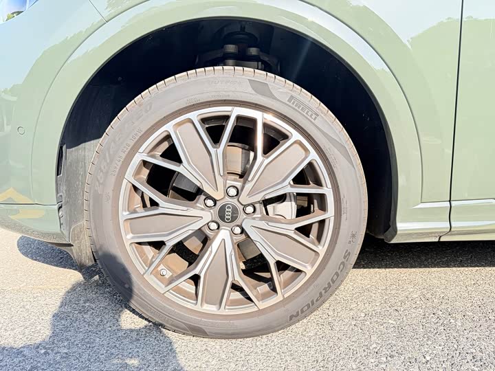 Audi Q5L 2026 2026款 2.0T 千万用户专享版
