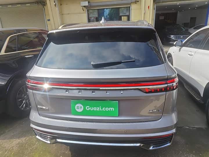 Фото 6 - Geely Monjaro