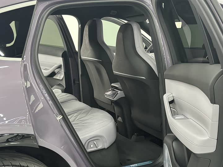 Фото 9 - Nio EC6