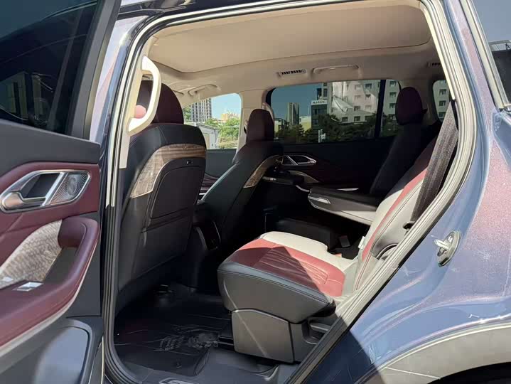2023 Hongqi HS7