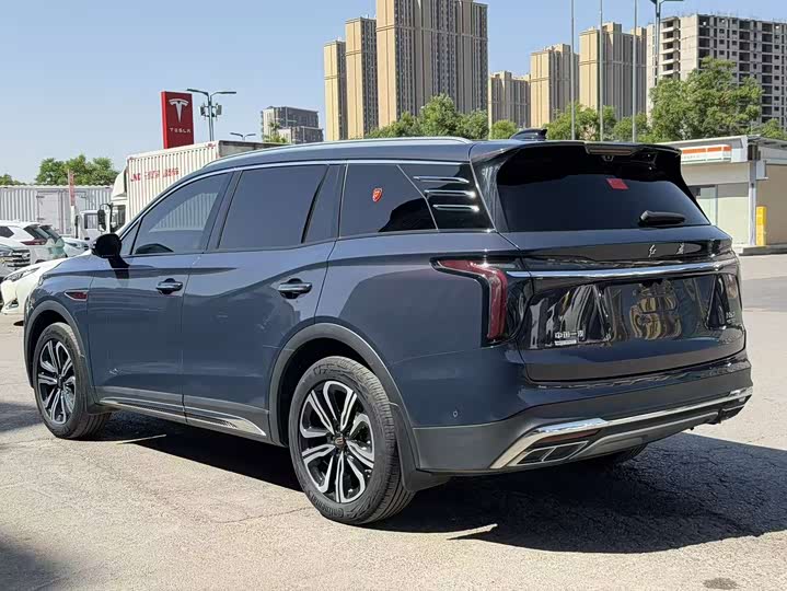 Zdjęcie 8 - Hongqi HS7