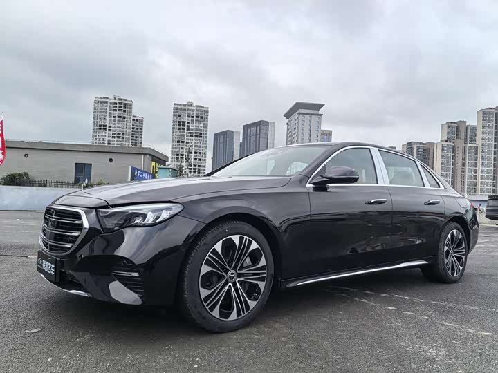 Photo 1 - Mercedes-Benz E-Class Hybrid