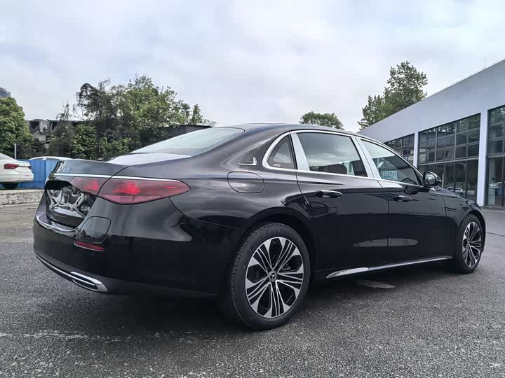 Photo 9 - Mercedes-Benz E-Class Hybrid