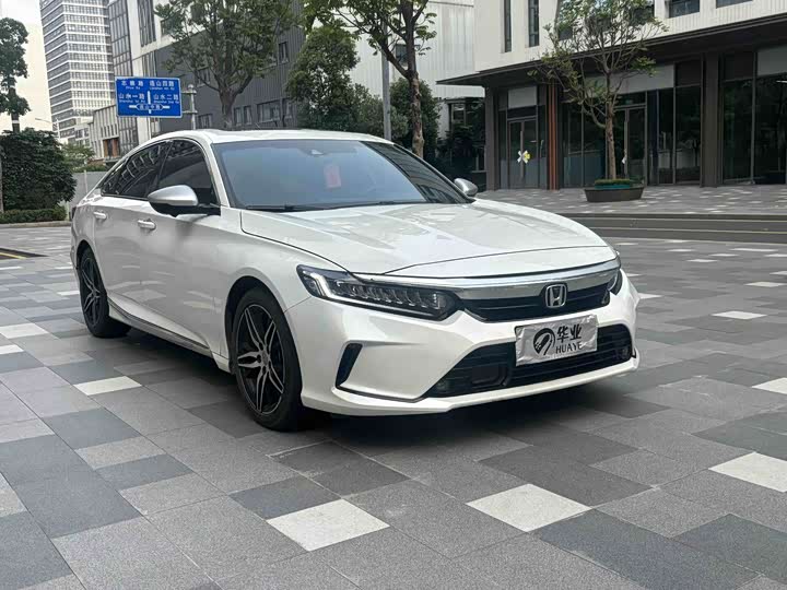 Zdjęcie 3 - Honda Inspire