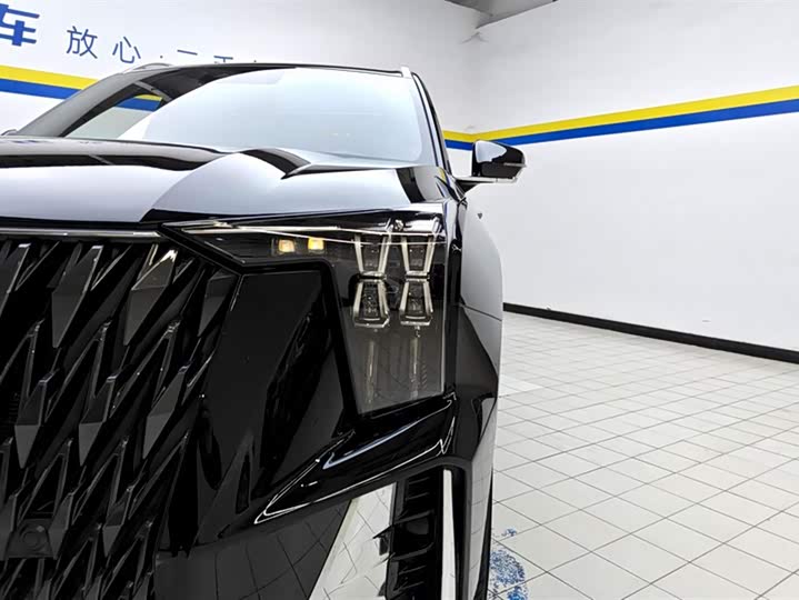 GAC Trumpchi GS8 2022 2022款 双擎系列 2.0TM 两驱尊贵版 （七座）