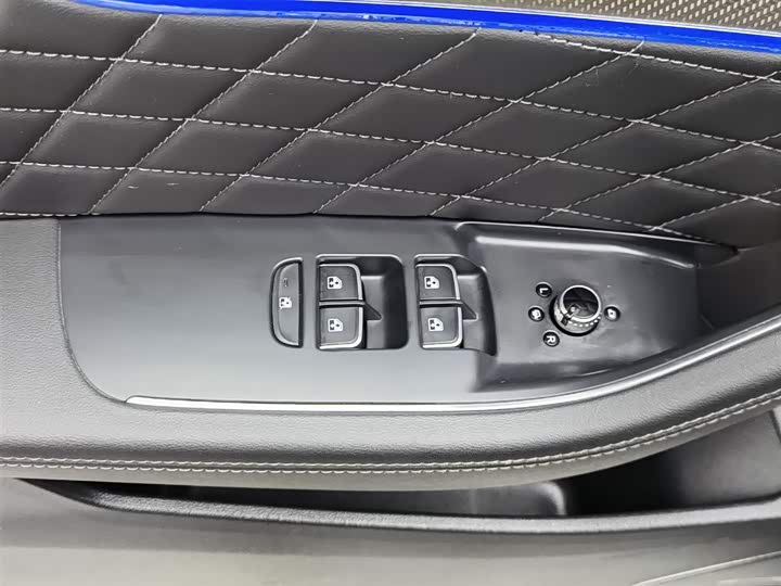 Hongqi HS5 2019 2019款 2.0T 智联旗享四驱版