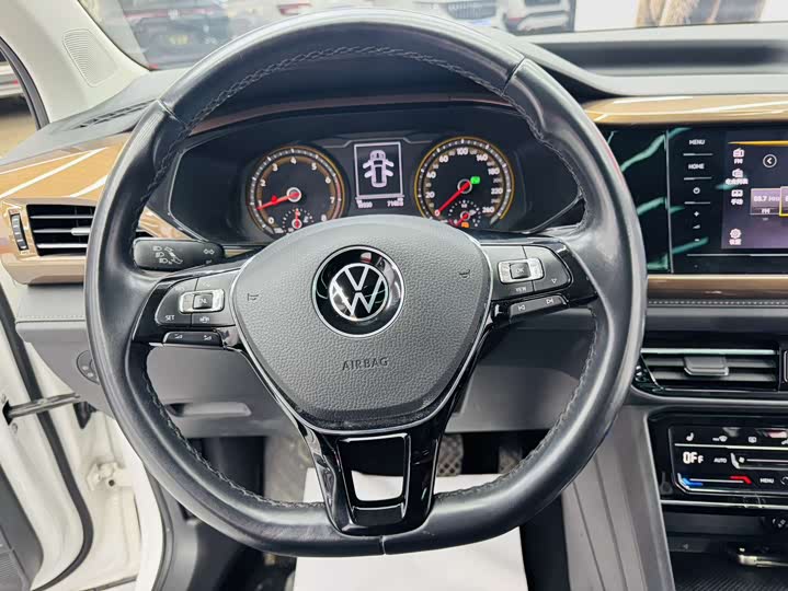 Volkswagen Tharu 2021 2021款 280TSI 两驱豪华版