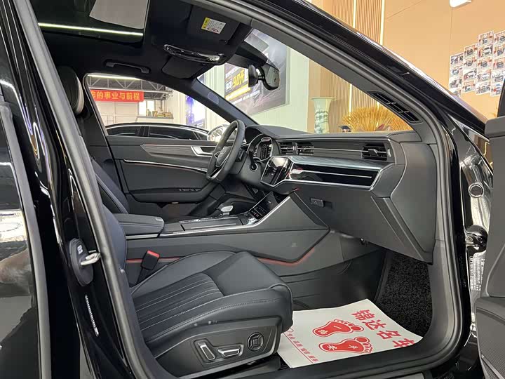 Фото 8 - Audi A6L