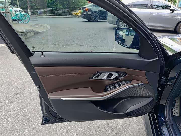 Фото 6 - BMW i3
