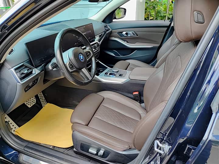 Фото 7 - BMW i3
