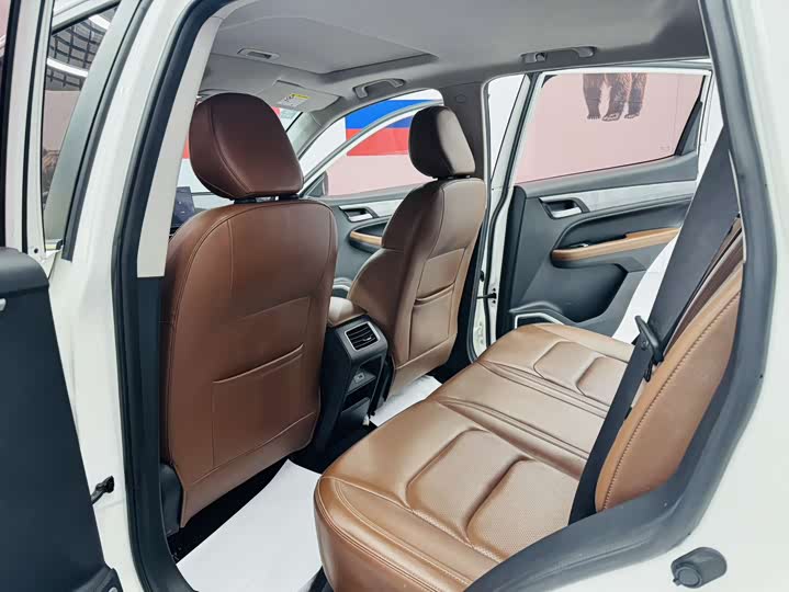 Geely Vision X6 2021 2021款 PRO 1.4T 自动尊贵型