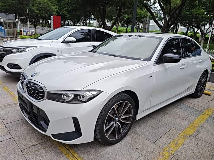 Photo 2 - BMW 3 Series