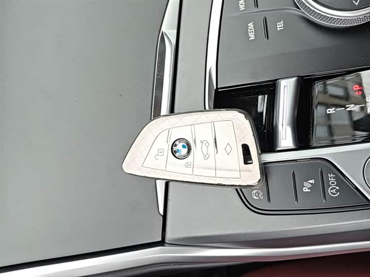 Photo 9 - BMW 3 Series
