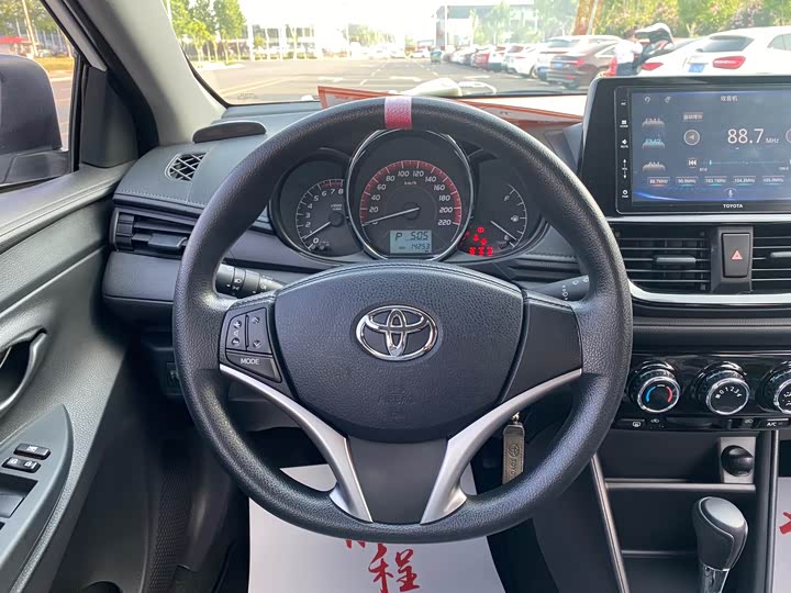Фото 8 - Toyota Vios