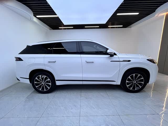 Zdjęcie 8 - Chery Tiggo 9