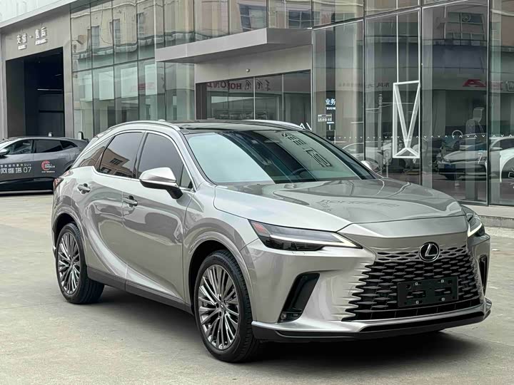 Фото 1 - Lexus RX
