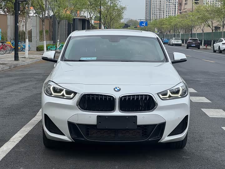 Фото 2 - BMW X2