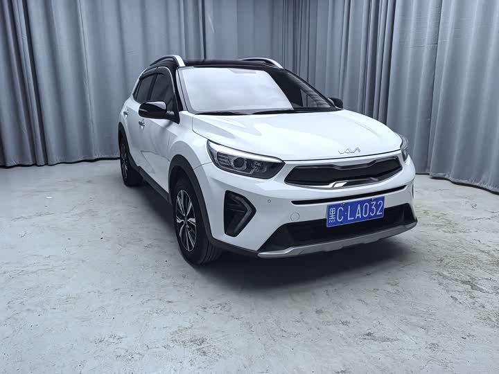 Kia KX1 2021 2021款 1.4L CVT趣享天窗款