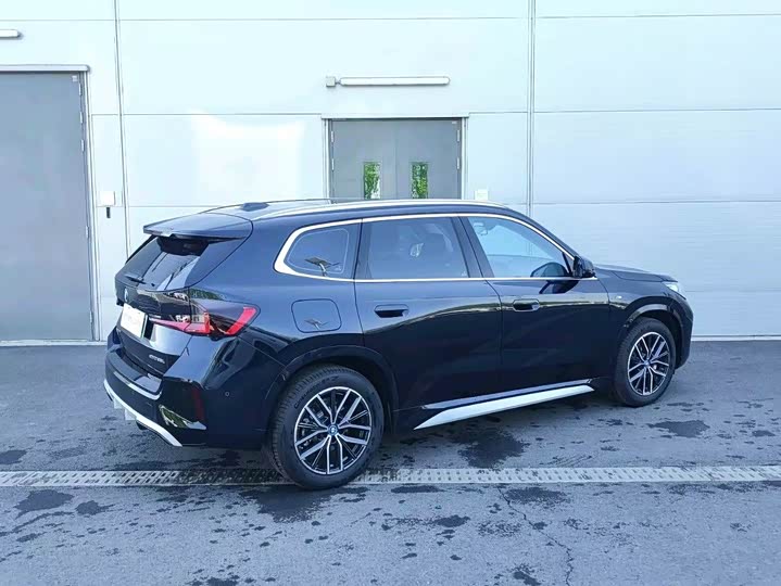 BMW iX1 2025 2025款 eDrive25L M运动套装
