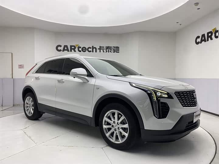 Фото 2 - Cadillac XT4