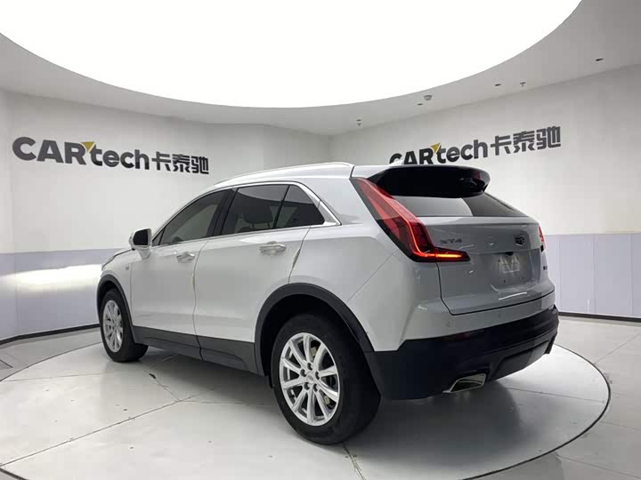 Фото 7 - Cadillac XT4