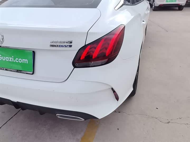 Фото 8 - MG Motor 5