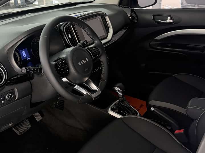 Kia KX1 2021 2021款 1.4L CVT趣享天窗款