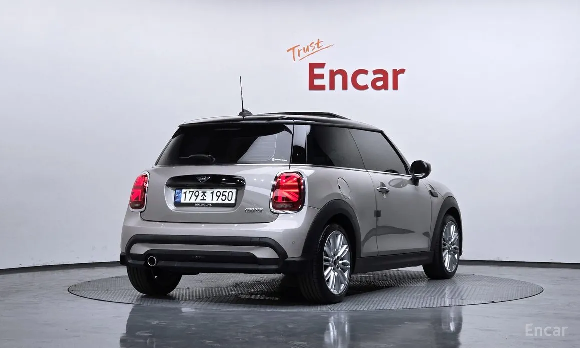 Фото 2 - Mini Cooper