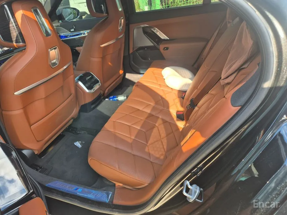 BMW 7 Series 2022 740i xDrive M Sport