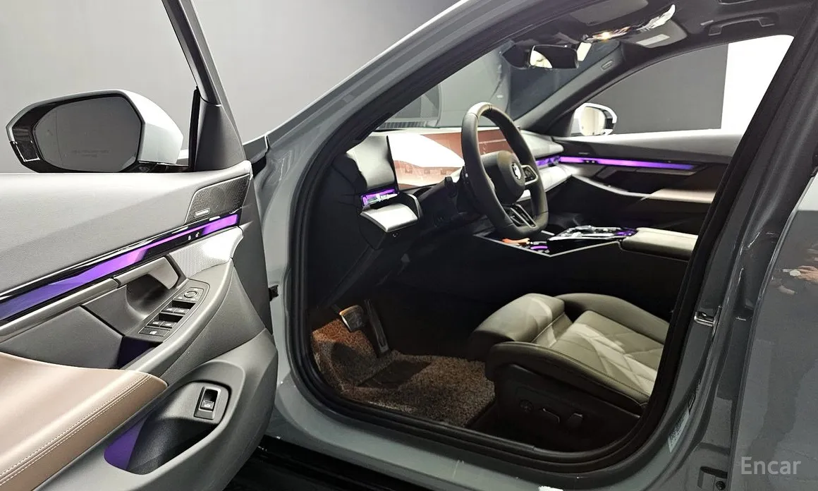 BMW 5 Series 2023 520i M Sport