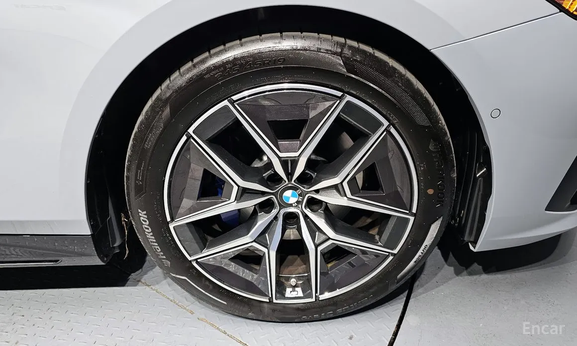 BMW 5 Series 2023 520i M Sport