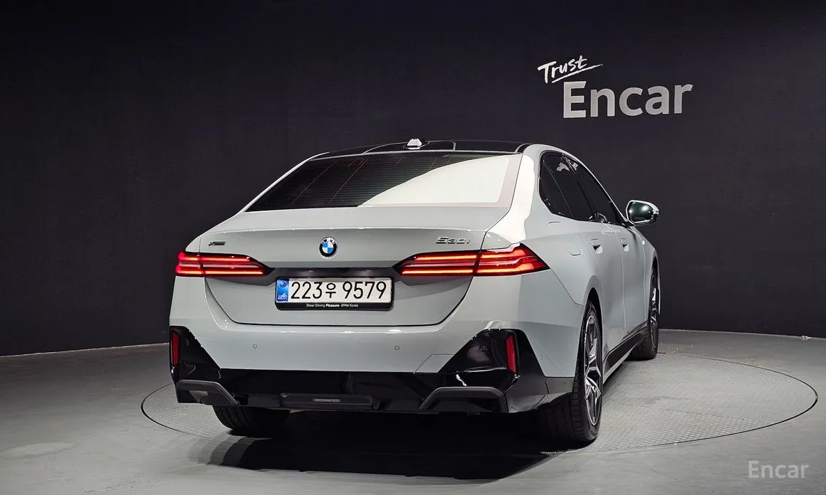 BMW 5 Series 2023 520i M Sport