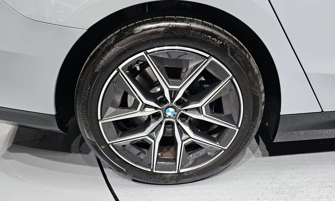 BMW 5 Series 2023 520i M Sport