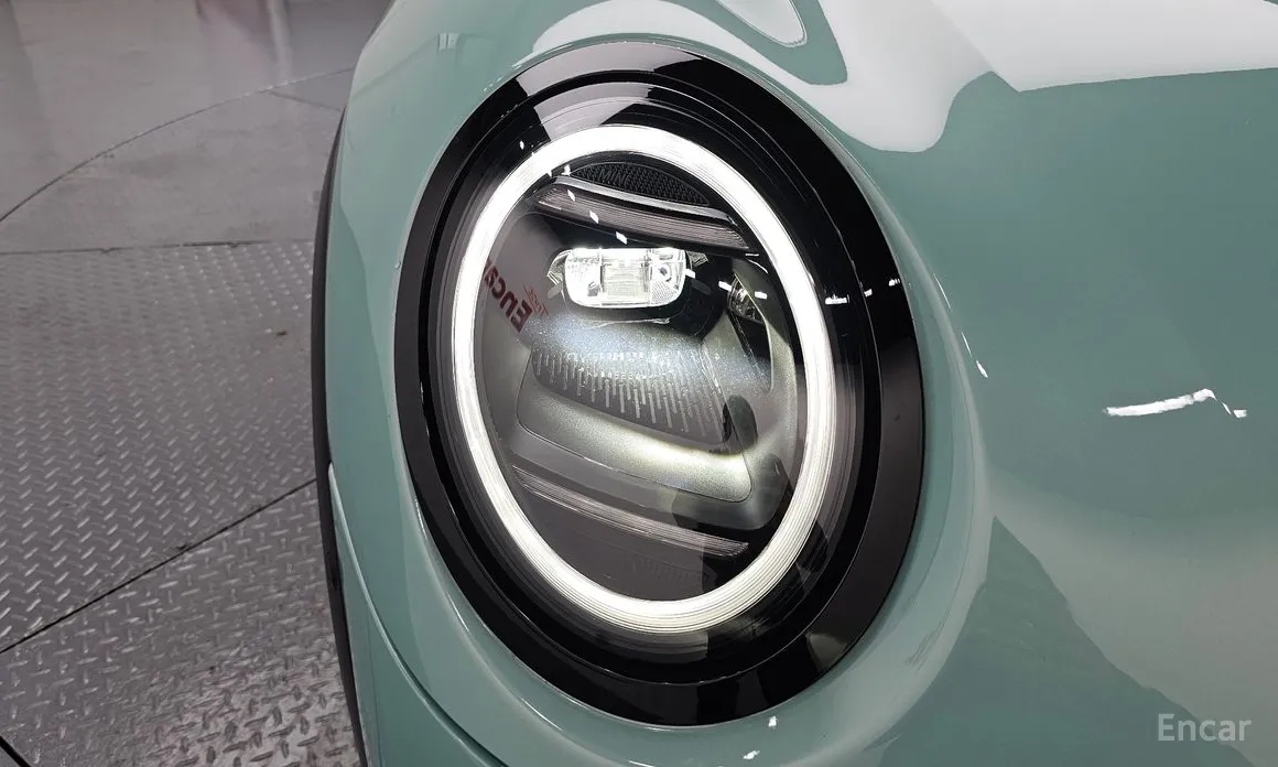 Mini Cooper 2024 5 Door Favoured